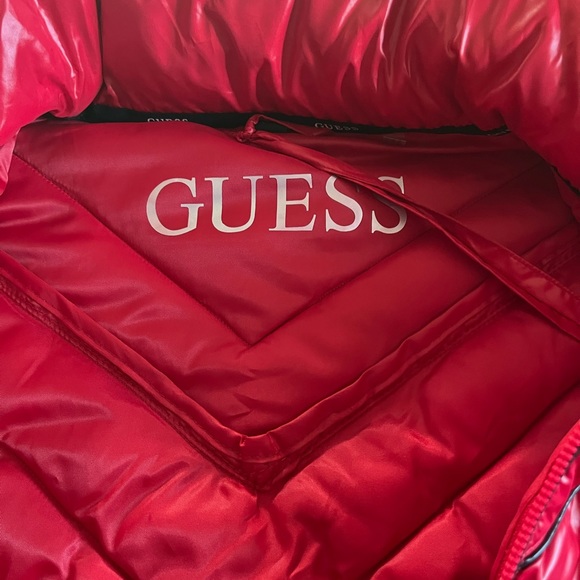 Woman’s. Red puffer jacket - Picture 3 of 5